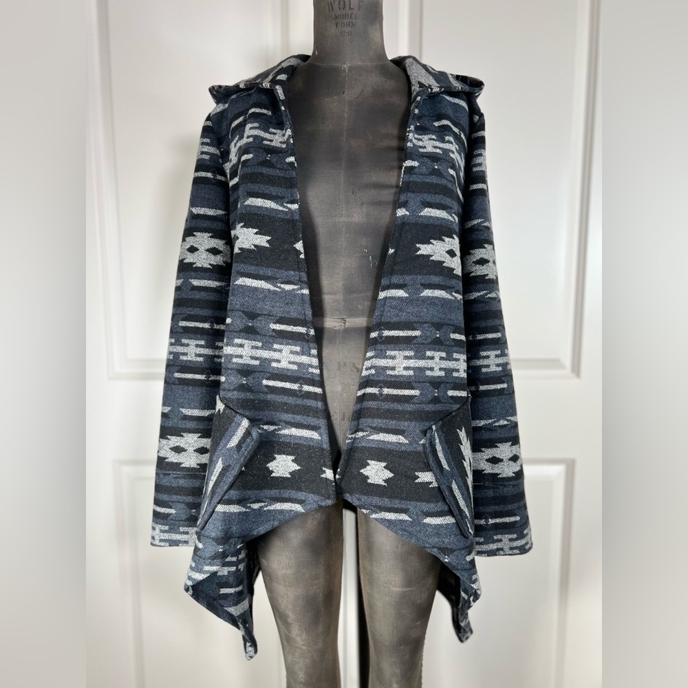 Tulle Hooded Cape in Black and Gray Pattern